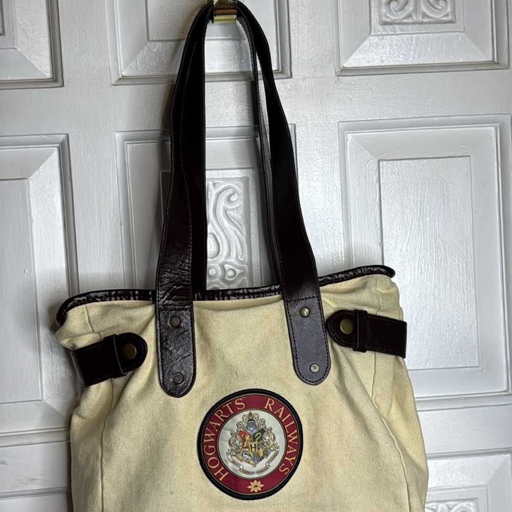 Authentic Universal Studios Wizarding World Harry… - image 2